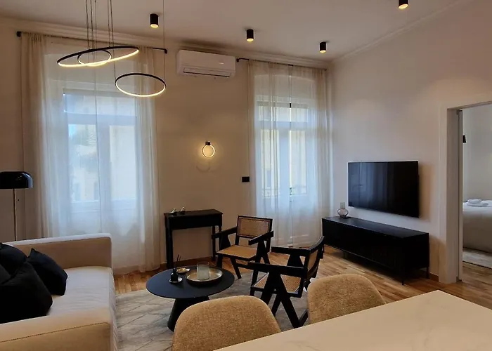 Mystique Apartament *