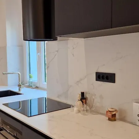 Mystique Οπατία