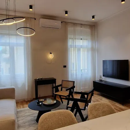 Luxury Mystique Apartment *